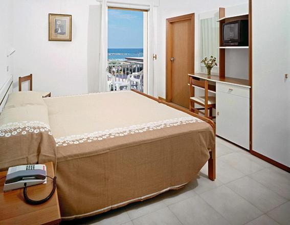 Hotel Saint Tropez Spa & Restaurant Lido Di Savio Oda fotoğraf