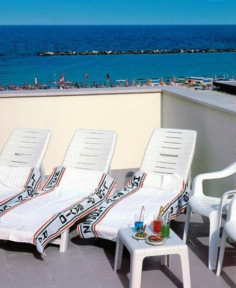 Hotel Saint Tropez Spa & Restaurant Lido Di Savio Dış mekan fotoğraf