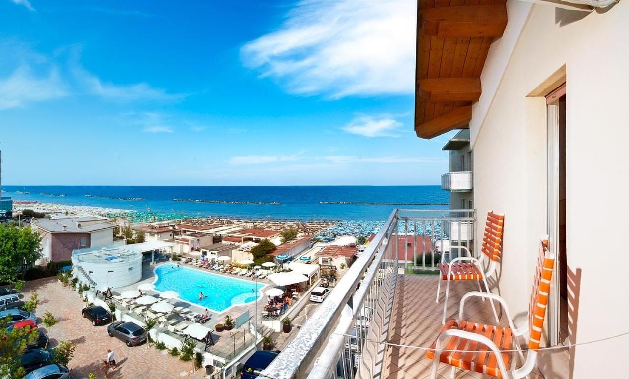 Hotel Saint Tropez Spa & Restaurant Lido Di Savio Oda fotoğraf