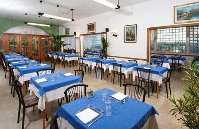 Hotel Saint Tropez Spa & Restaurant Lido Di Savio Dış mekan fotoğraf